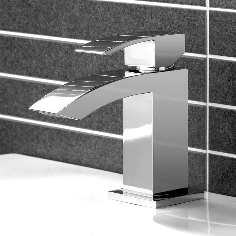 Chrome Bath and Basin Tap Set - Wave