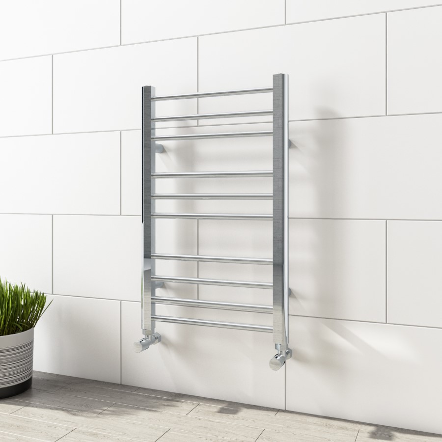 GRADE A1 - 800mm x 600mm Straight Chrome Towel Rail - Sahara