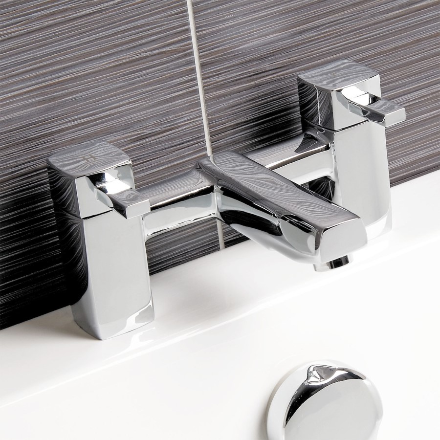 Grade A1 - Chrome Bath and Basin Tap Set - Form