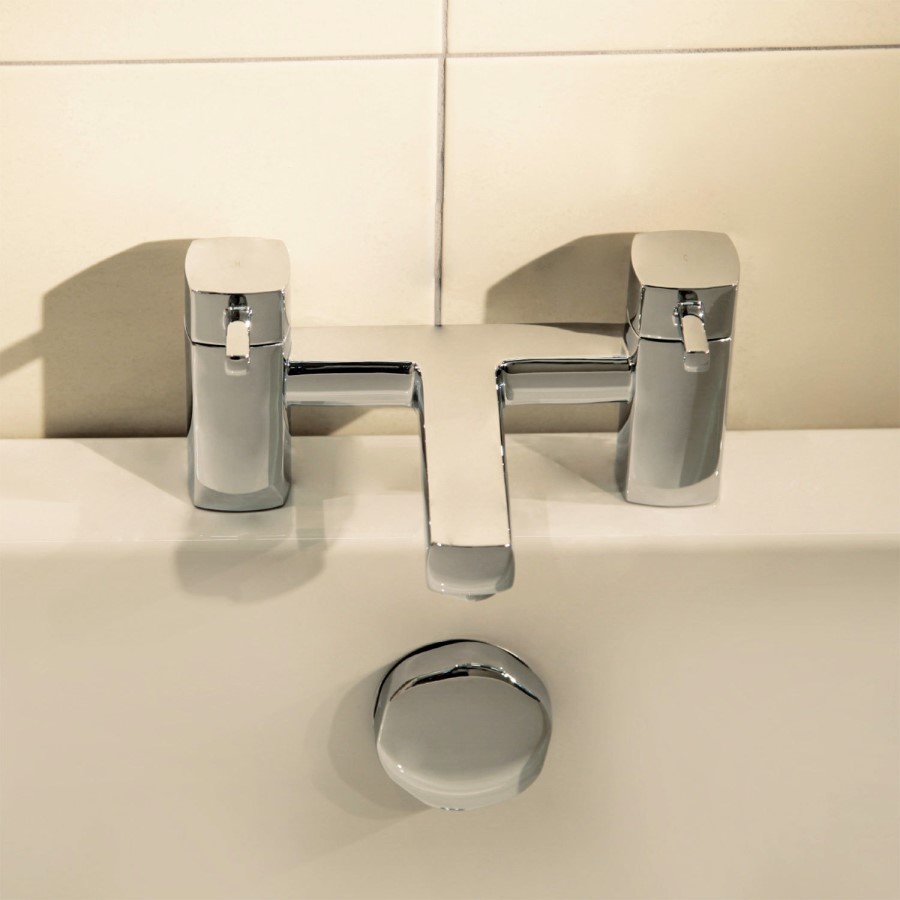 Grade A1 - Chrome Bath and Basin Tap Set - Form