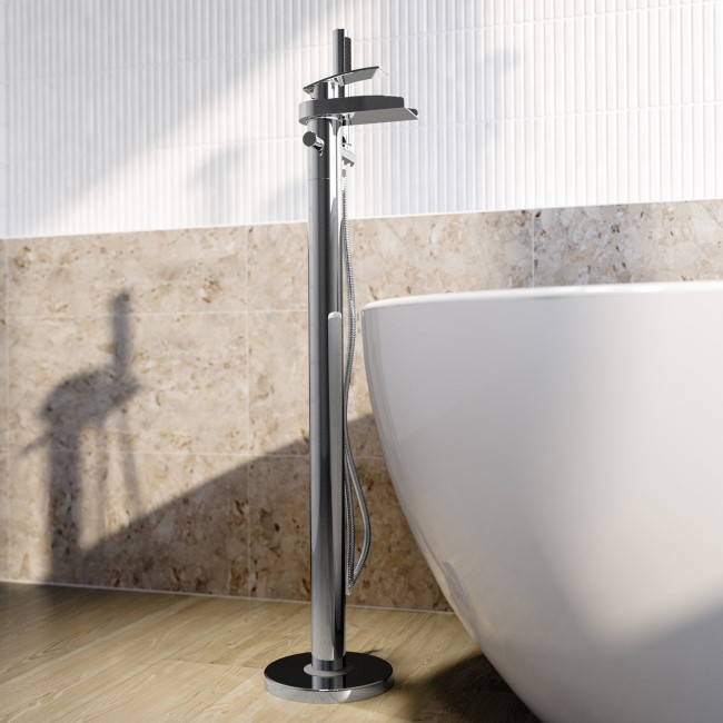 GRADE A1 - Chrome Freestanding Bath Shower Mixer Tap - Elina